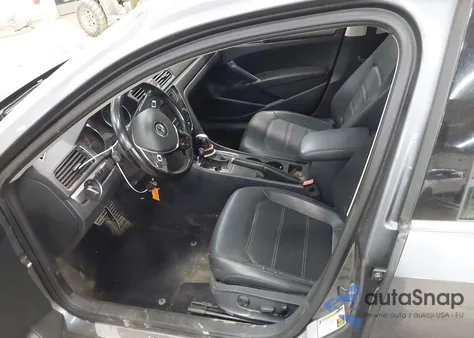 2017 Volkswagen Passat 1.8T R-Line from USA, damaged, VIN 1VWDT7A35HC052564